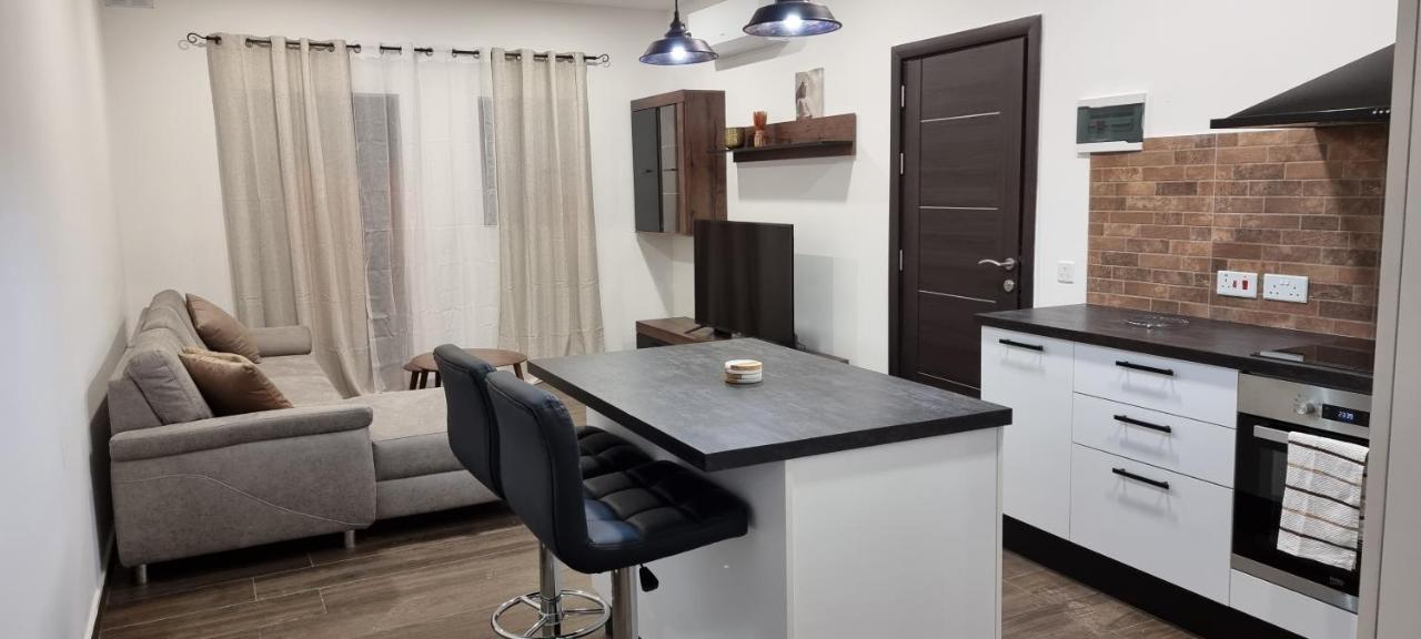 Enjoy And Relax Apartment มอสตา ภายนอก รูปภาพ